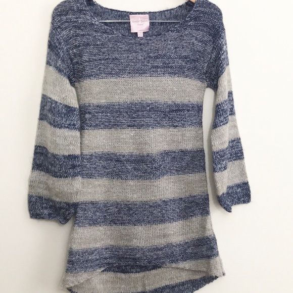 |Romeo & Juliet| Blue and Grey Sweater Tunic Sz S - Picture 8 of 8